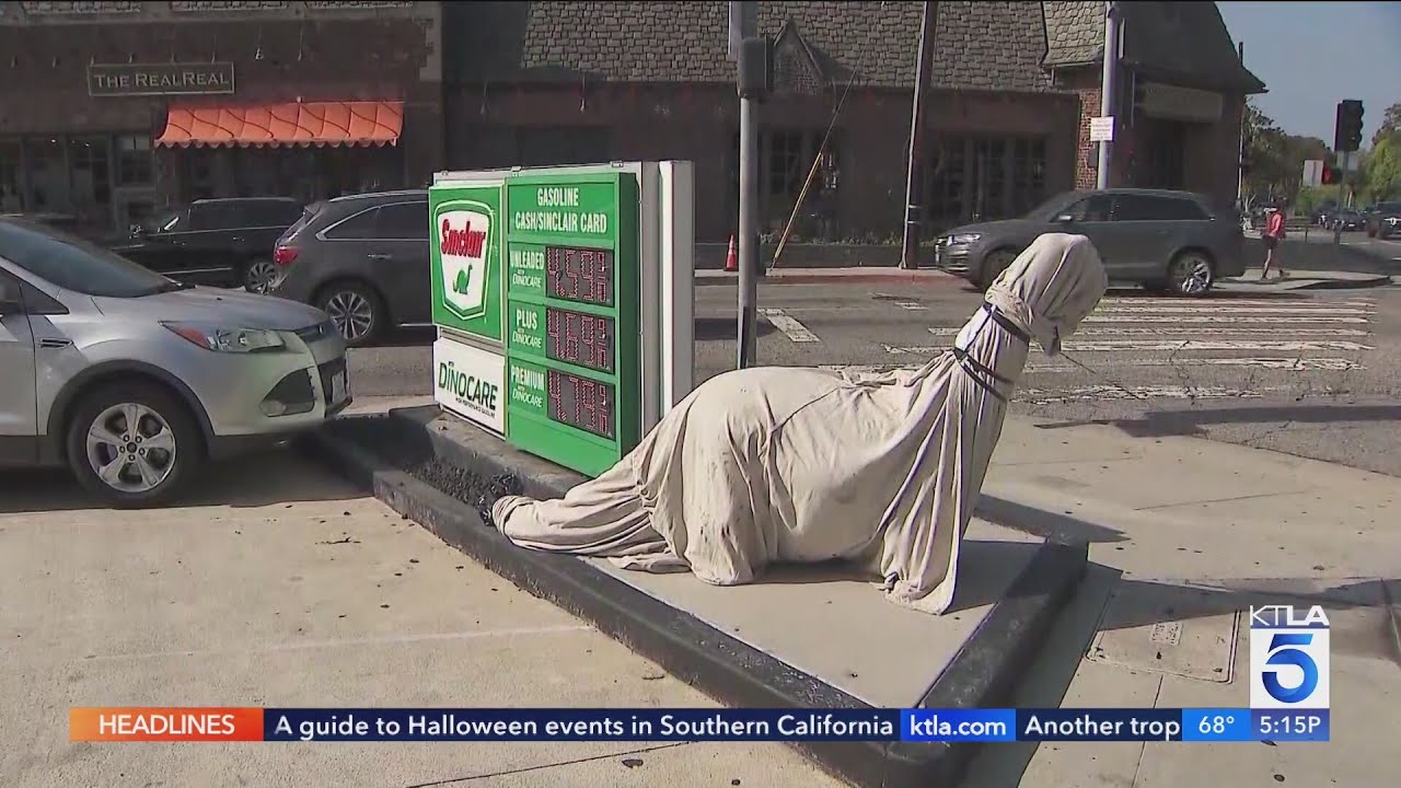 Beloved L.A. gas station dinosaur returned after being stolen