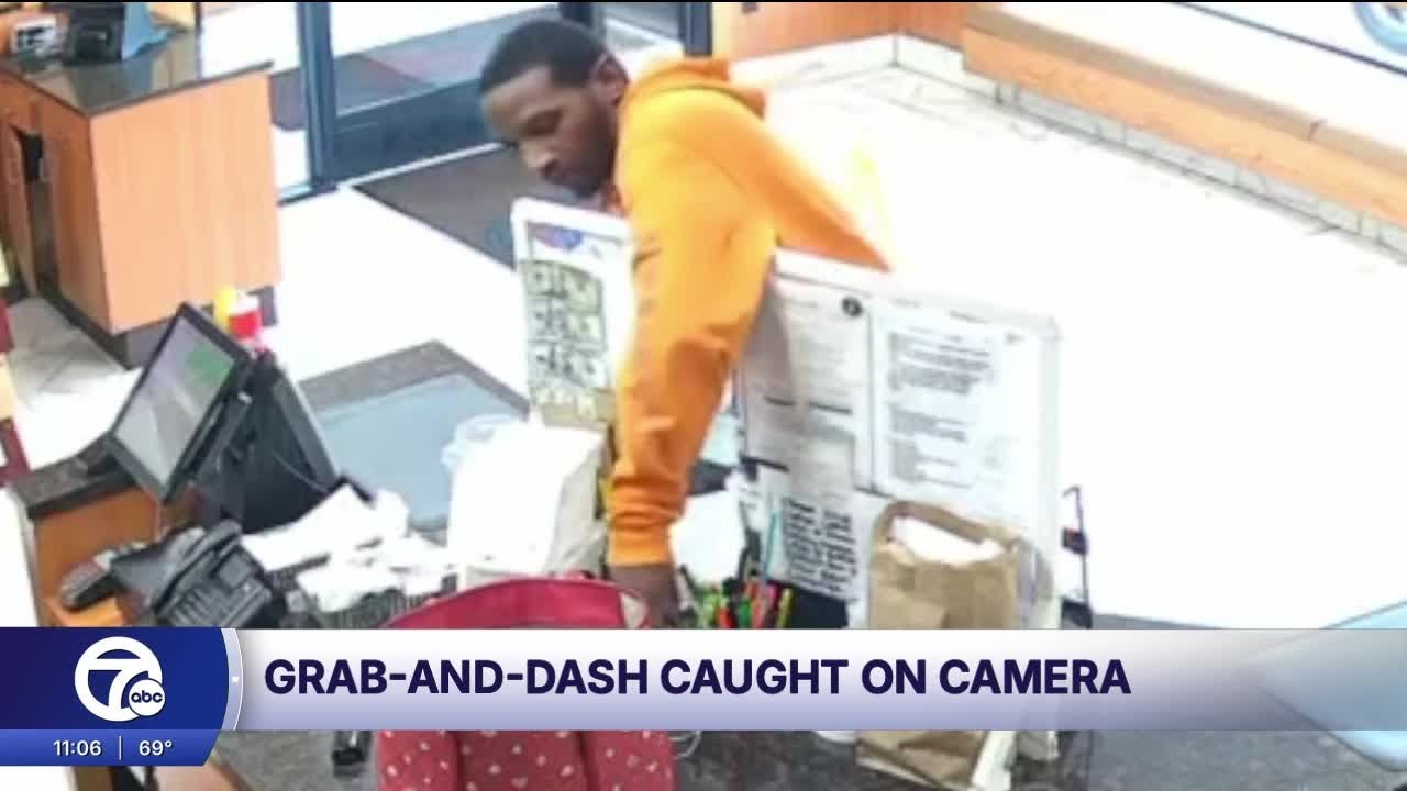 DoorDash driver caught on camera stealing tips from server working a Memorial Day double shift